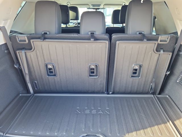 New 2026 Nissan Pathfinder SL w/ Cargo Package FWD image 8