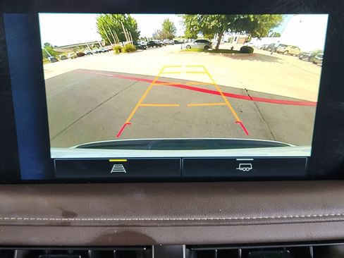 Used 2024 Chevrolet Tahoe LT RWD image 17