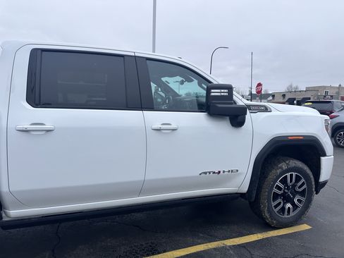 Used 2022 GMC Sierra 2500 AT4 w/ AT4 Premium Plus Package image 10