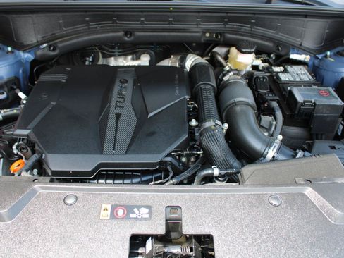 Used 2025 Hyundai Santa Fe SEL FWD image 45