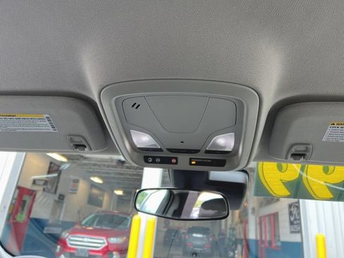 Used 2017 Chevrolet Impala Premier FWD image 31