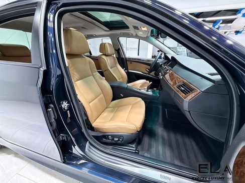 Used 2008 BMW 550i Sedan image 28
