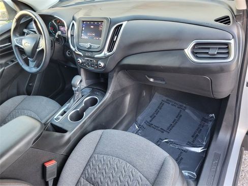 Used 2022 Chevrolet Equinox LT image 17