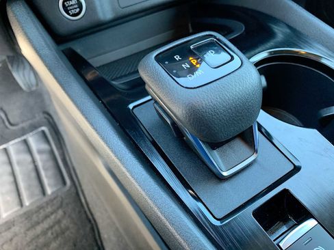 Used 2022 Nissan Rogue SV image 15