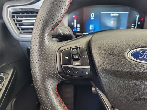 Used 2023 Ford Escape ST-Line image 30