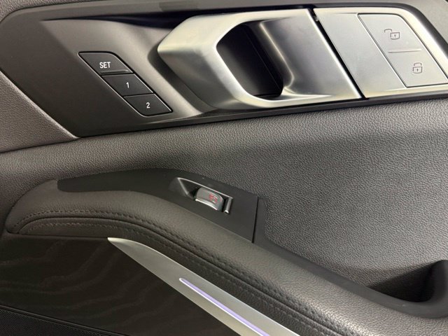 Used 2022 BMW X7 xDrive40i w/ Cold Weather Package AWD/4WD image 29