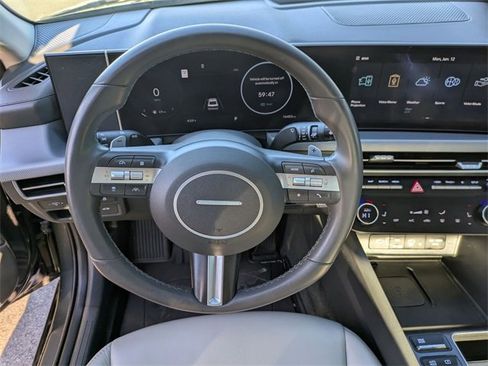 Certified 2024 Hyundai Sonata SEL w/ Convenience Package image 17