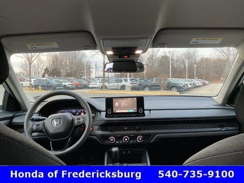 Certified 2025 Honda Accord LX image 40