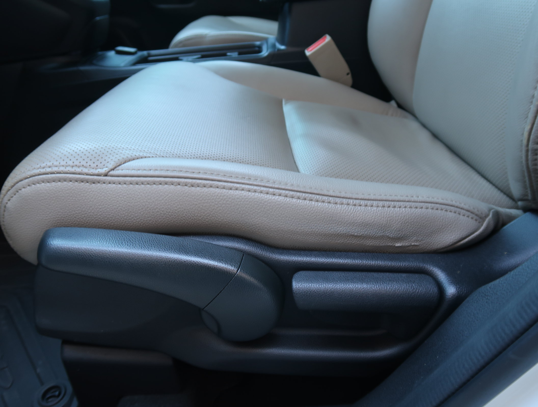 Used 2015 Honda CR-V LX image 12