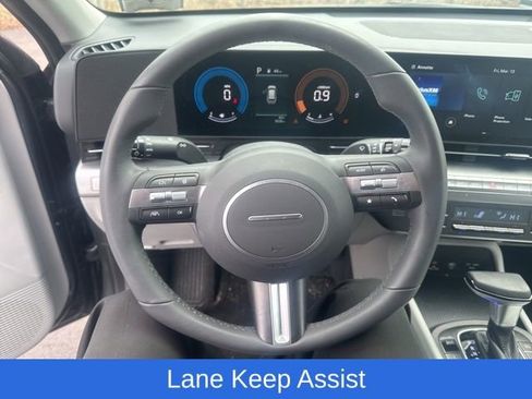Used 2025 Hyundai Kona SEL image 13