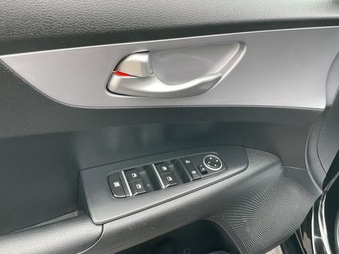 Certified 2024 Kia Forte LXS w/ LXS Technology Package image 11