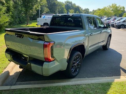 Used 2024 Toyota Tundra Platinum AWD/4WD image 33