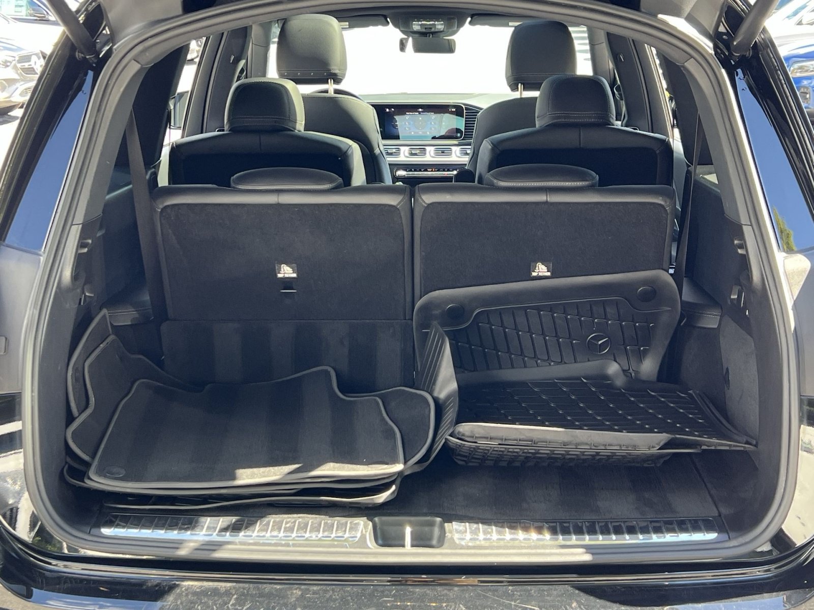 Certified 2025 Mercedes-Benz GLS 450 4MATIC image 32