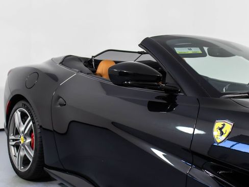 Certified 2019 Ferrari Portofino image 14