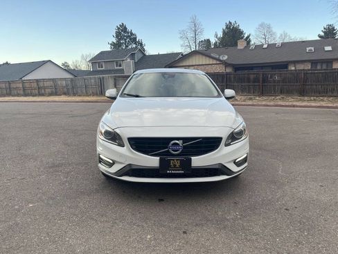 Used 2017 Volvo S60 T5 Dynamic FWD image 2