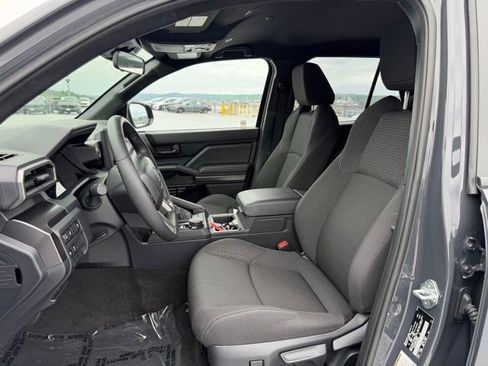 Certified 2025 Toyota 4Runner SR5 AWD/4WD image 14