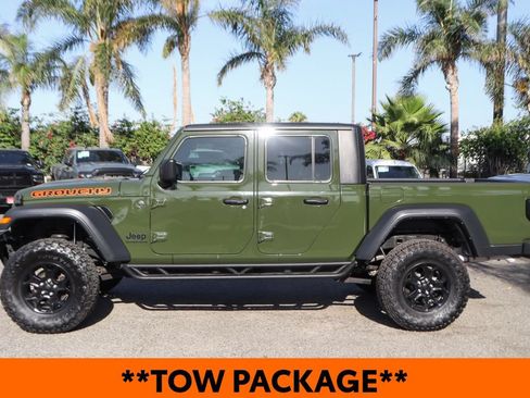 Used 2023 Jeep Gladiator Sport AWD/4WD image 5