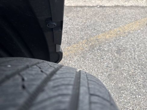 Used 2023 Toyota Corolla Cross L image 31