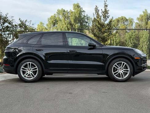 New 2025 Porsche Cayenne S AWD/4WD image 8