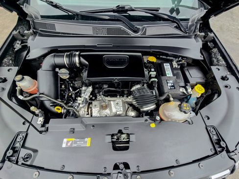 Used 2024 Jeep Compass Latitude image 40