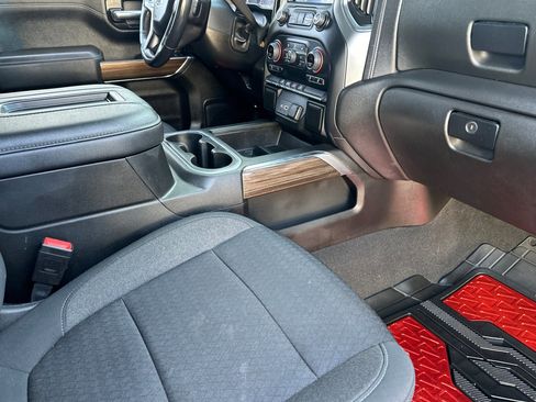 Used 2021 Chevrolet Silverado 1500 LT Trail Boss image 15