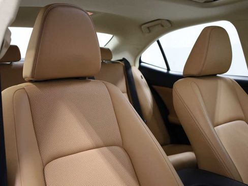 Used 2016 Lexus IS 200t image 21