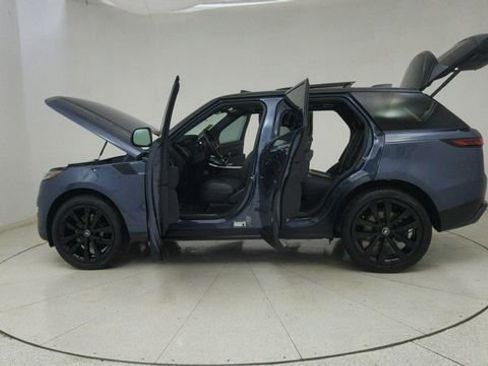 Used 2025 Land Rover Range Rover Sport SE image 77