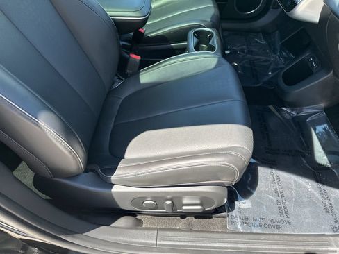 Used 2023 Hyundai Ioniq 5 Limited AWD/4WD image 16