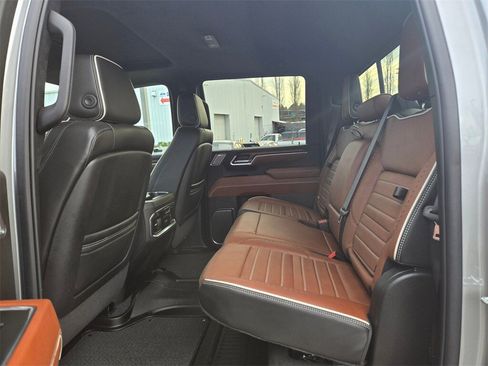 Used 2024 GMC Sierra 2500 Denali Ultimate w/ Max Trailering Package image 10