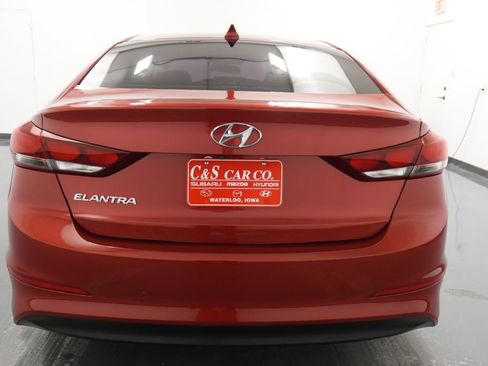 Used 2017 Hyundai Elantra SE FWD image 7