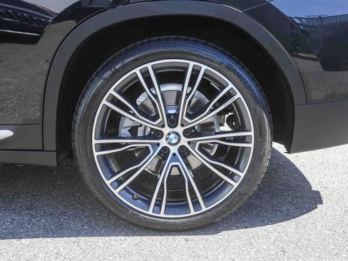 Certified 2025 BMW X4 xDrive30i w/ Convenience Package AWD/4WD image 8
