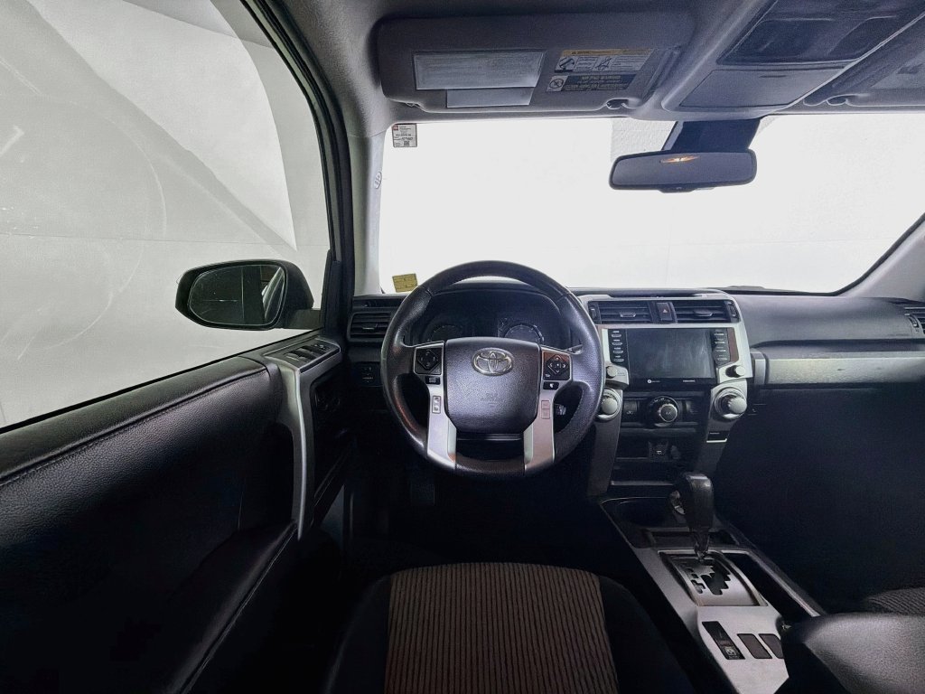 Used 2022 Toyota 4Runner SR5 AWD/4WD image 19