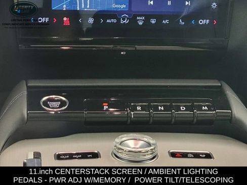 Used 2025 Lincoln Navigator Reserve AWD/4WD image 24