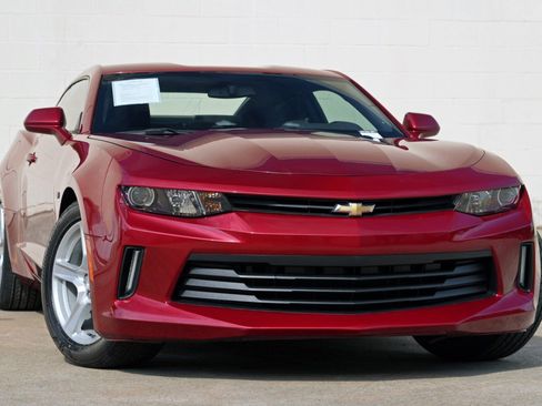 Used 2017 Chevrolet Camaro LT RWD image 2