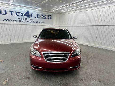 Used 2012 Chrysler 200 Limited image 3