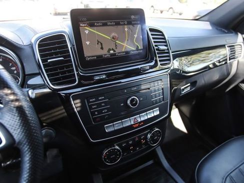 Used 2017 Mercedes-Benz GLS 450 4MATIC image 27