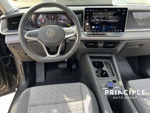 Used 2026 Volkswagen Tiguan S FWD image 27