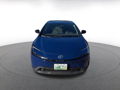 Used 2025 Toyota Prius LE image 3