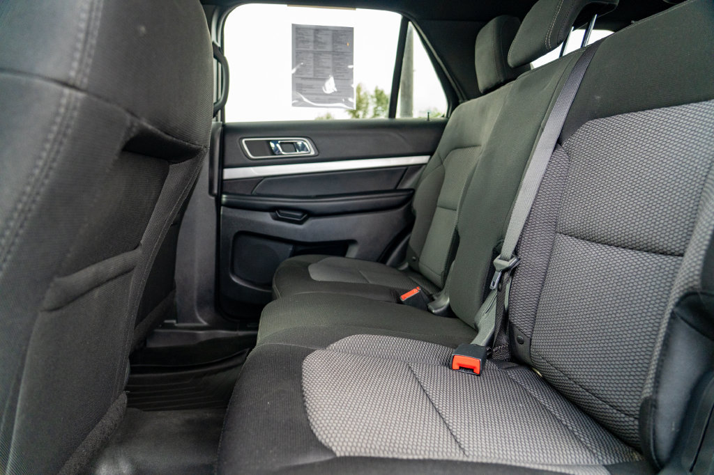 Used 2017 Ford Explorer XLT w/ Equipment Group 201A FWD image 15