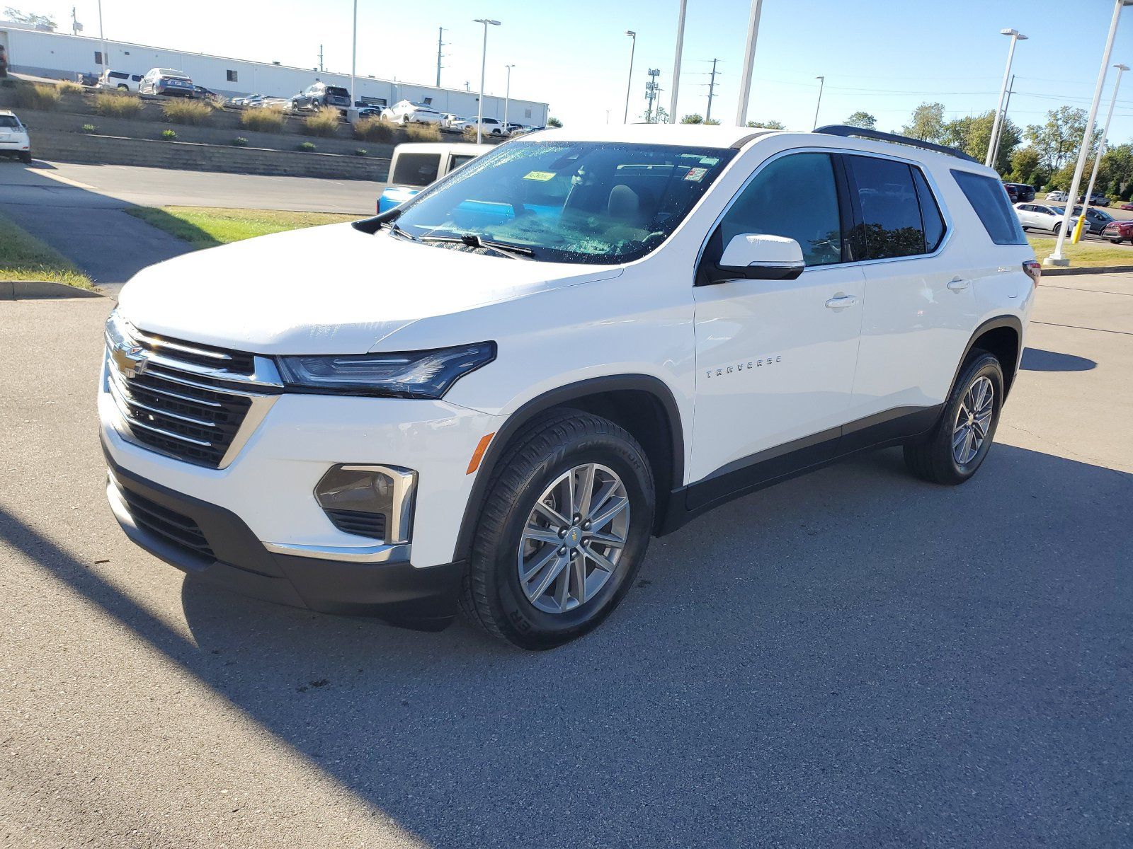 Used 2024 Chevrolet Traverse LT AWD/4WD image 2
