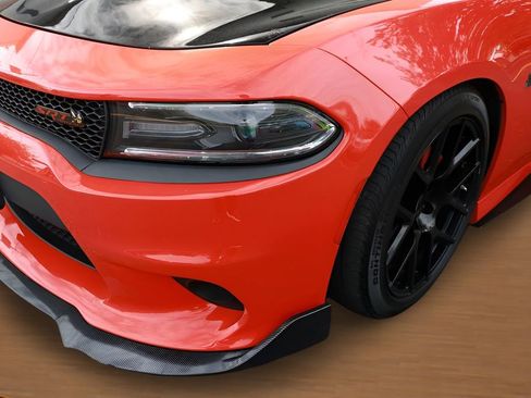 Used 2017 Dodge Charger R/T Scat Pack w/ Beats Audio Group RWD image 5
