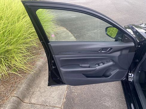 New 2025 Nissan Altima 2.5 S image 15