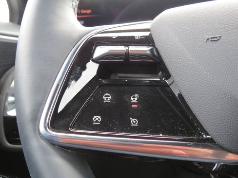 New 2025 Cadillac Lyriq Sport image 19