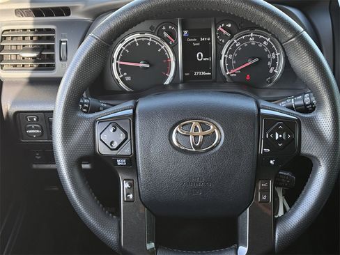 Used 2021 Toyota 4Runner TRD Off-Road image 13