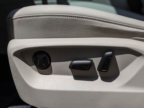 Used 2019 Volkswagen Atlas SE FWD image 27