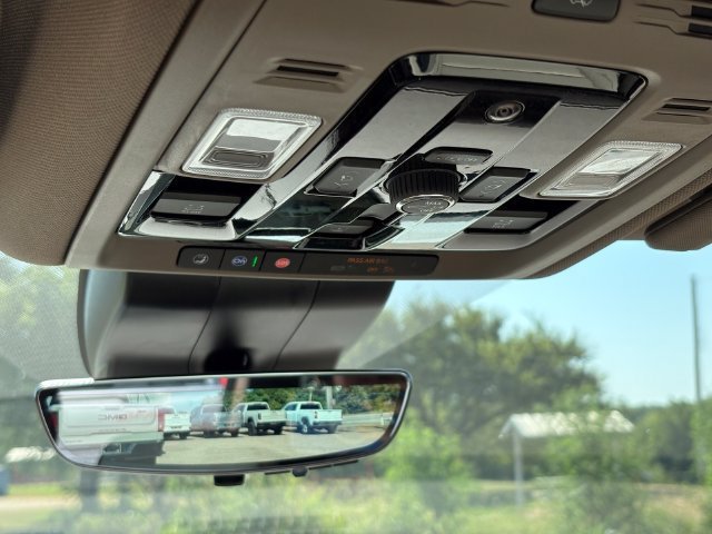 New 2026 GMC Yukon Denali w/ Denali Reserve Package AWD/4WD image 21