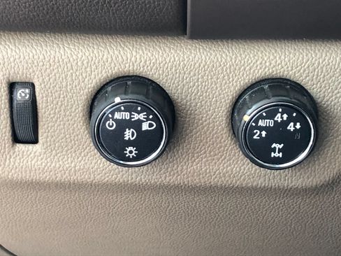 Used 2016 GMC Canyon SLT w/ Driver Alert Package AWD/4WD image 33