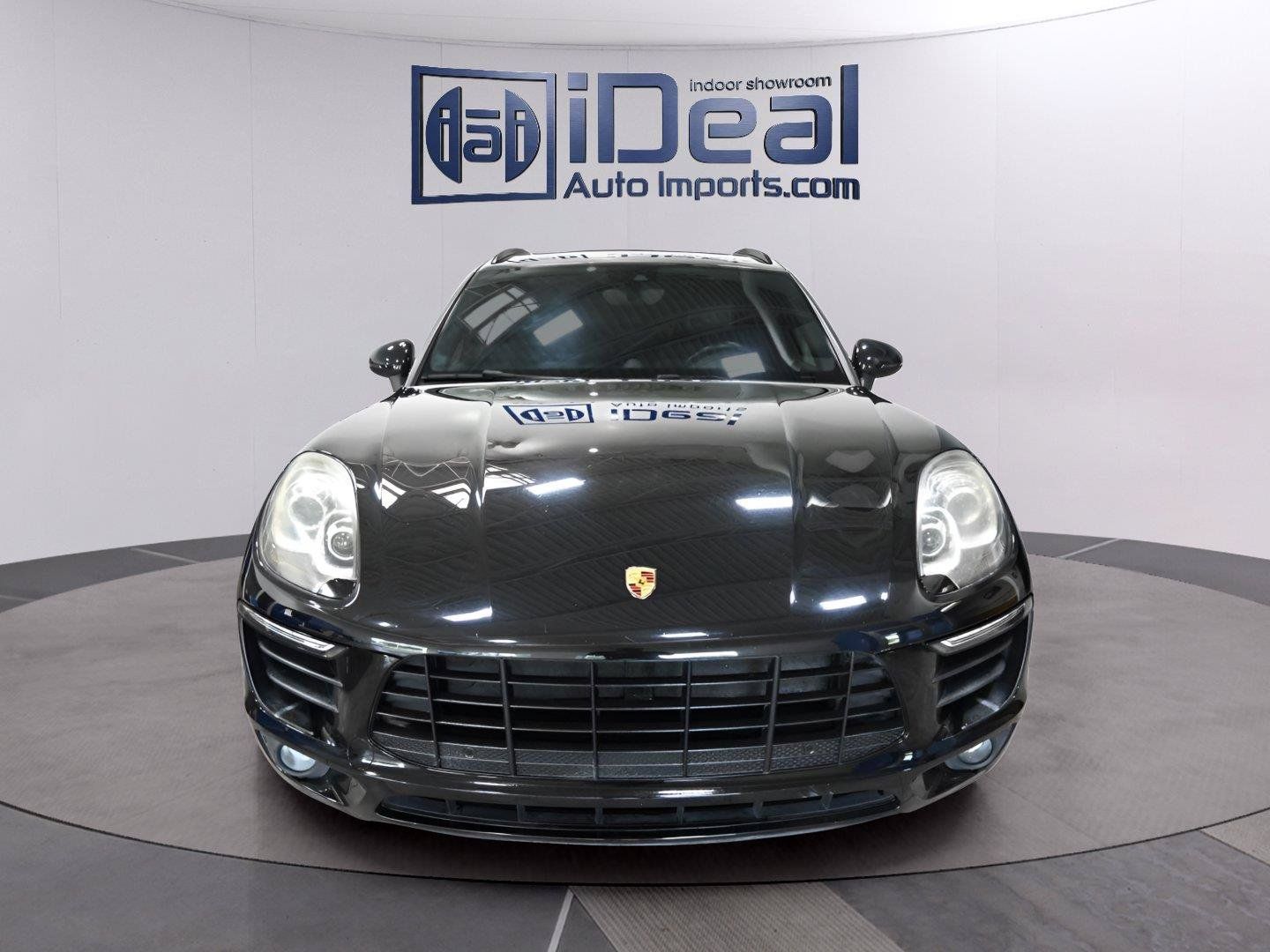 Used 2018 Porsche Macan AWD/4WD image 8