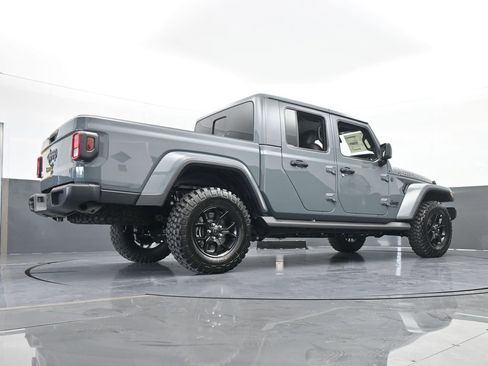 Used 2025 Jeep Gladiator Sport AWD/4WD image 61