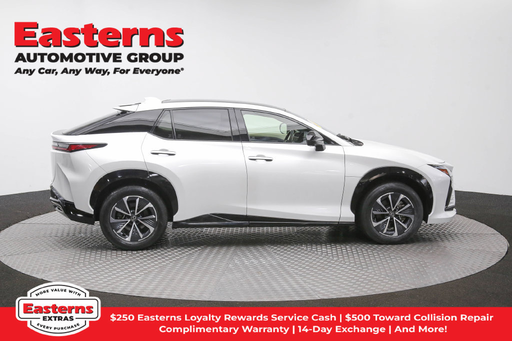 Used 2024 Lexus RZ 300e Premium w/ Accessory Package (Z1) FWD image 5